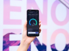 Trên tay và trải nghiệm tốc độ 5G ấn tượng của OPPO Reno5 5G
