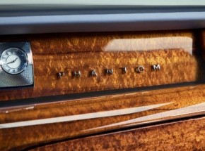 Ngắm nhìn Rolls-Royce Koa Phantom 2021 với nội thất gỗ Koa cực hiếm