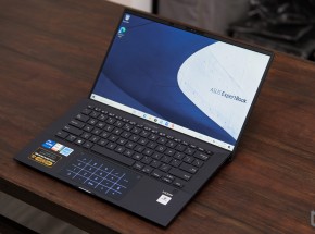 Trên tay laptop ASUS ExpertBook B9400, laptop mỏng nhẹ với hiệu suất ổn định cho người dùng doanh nh