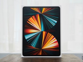 Mở hộp iPad Pro M1 12.9-inch chính hãng FPT Shop: Màn hình siêu đẹp, siêu mạnh mẽ