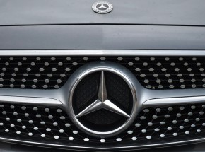 Mercedes-Benz thu hồi hơn 1 triệu xe vì lỗi vị trí khi gọi khẩn cấp