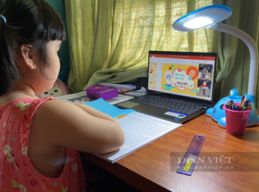 Năm học sắp bắt đầu, phụ huynh loay hoay tìm thiết bị học online cho con