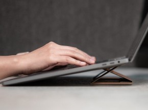 Nguyên nhân và cách khắc phục lỗi laptop tự tắt màn hình