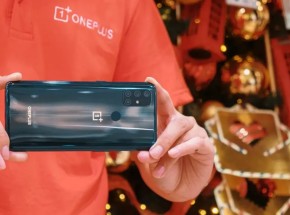 Bộ ảnh không khí Giáng sinh tại TP. Hồ Chí Minh qua ống kính camera OnePlus Nord N10 5G