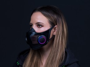 Razer đang bắt đầu sản xuất khẩu trang có đèn RGB