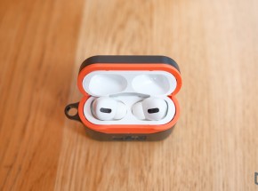 Trên tay UAG Hard Case V2, ốp lưng cho AirPods Pro tốt nhất