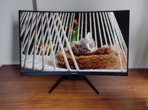 Đánh giá màn hình chơi game ViewSonic VX3268: Giá hấp dẫn, độ cong 1500R, QHD 144Hz