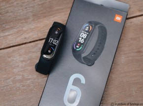 FPT Shop tặng cân Mi Smart Scale 2 trị giá 390 nghìn đồng cho khách hàng đặt trước Mi Smart Band 6